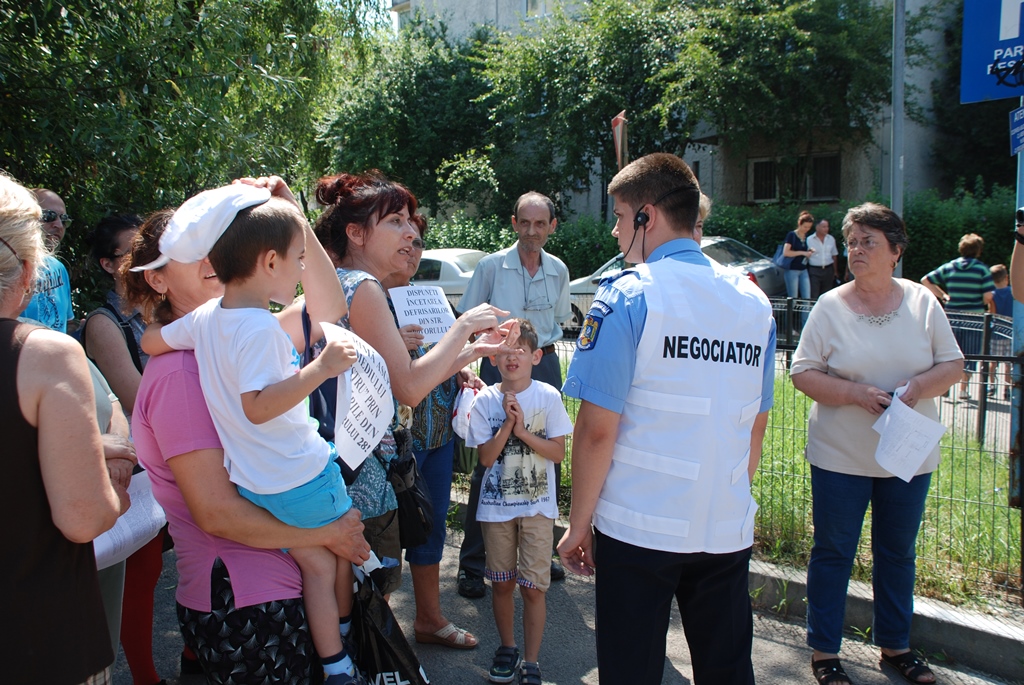 parcul tineretului protest jandarmi 2
